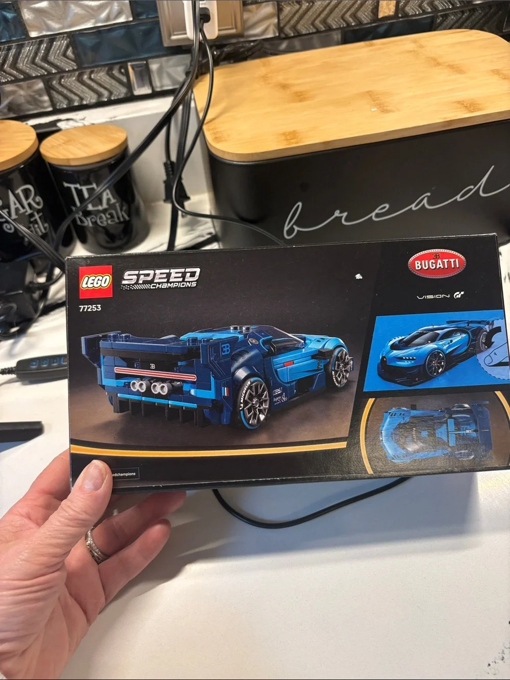 Lego Speed Champions Bugatti Vision Gran Turismo - Blue and Black - Picture 2 of 2